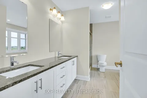 15 Reynolds Avenue, ON K7C 0W4