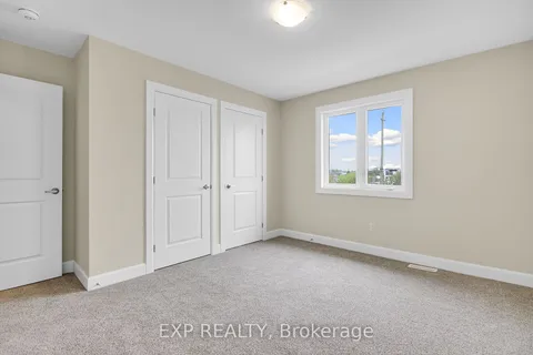 15 Reynolds Avenue, ON K7C 0W4