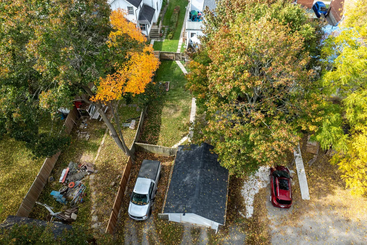 65 Hickory Street, ON K7G 2P6