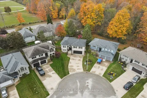 741 25th A Street, ON N4K 6V1