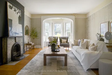 78 William Street, ON N2L 1J7