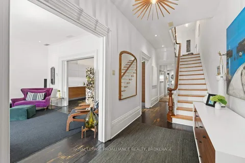 28 Wellington Street, ON K7L 3C1