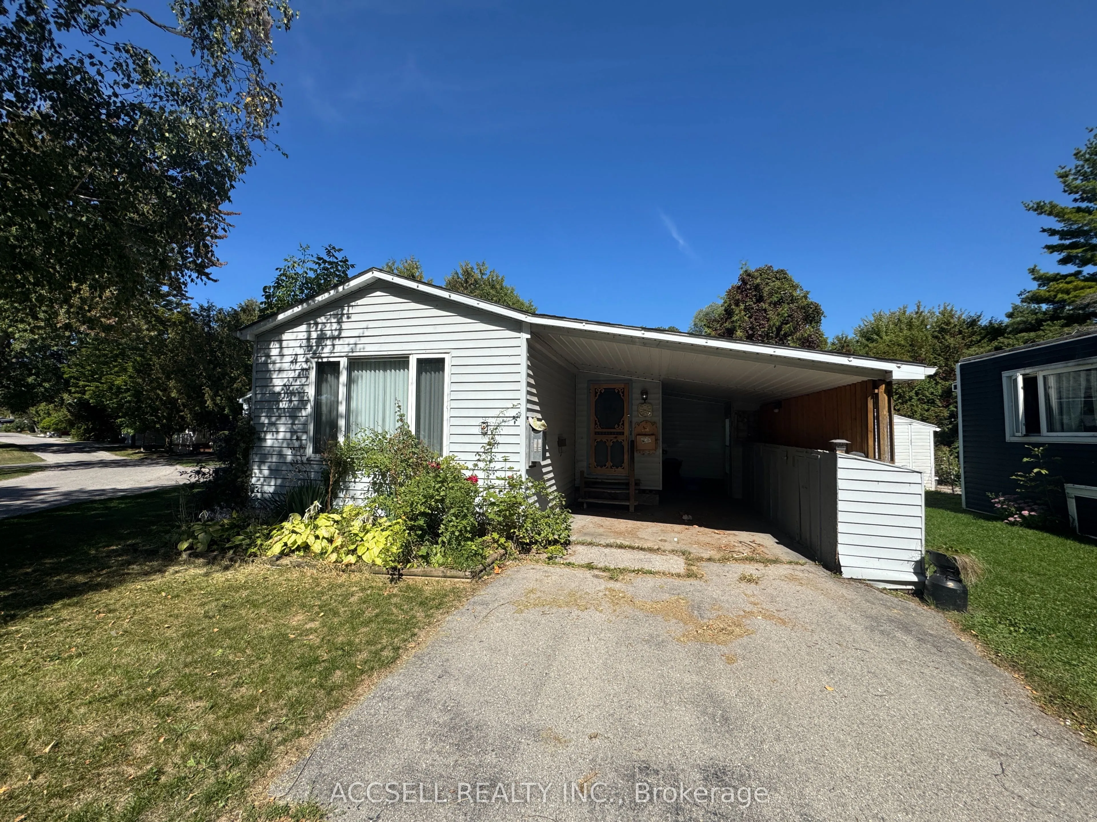 2 Watergate Drive, ON N7A 3Y3