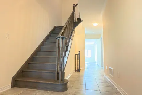 35 Sparkle Drive, ON L2V 0H2