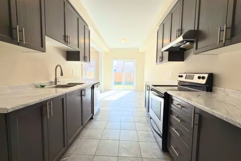 35 Sparkle Drive, ON L2V 0H2