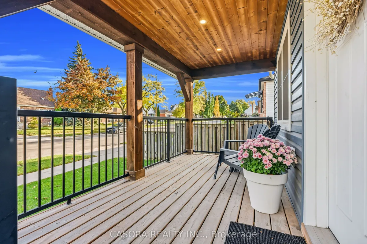 324 East 43rd Street, ON L8T 3C7