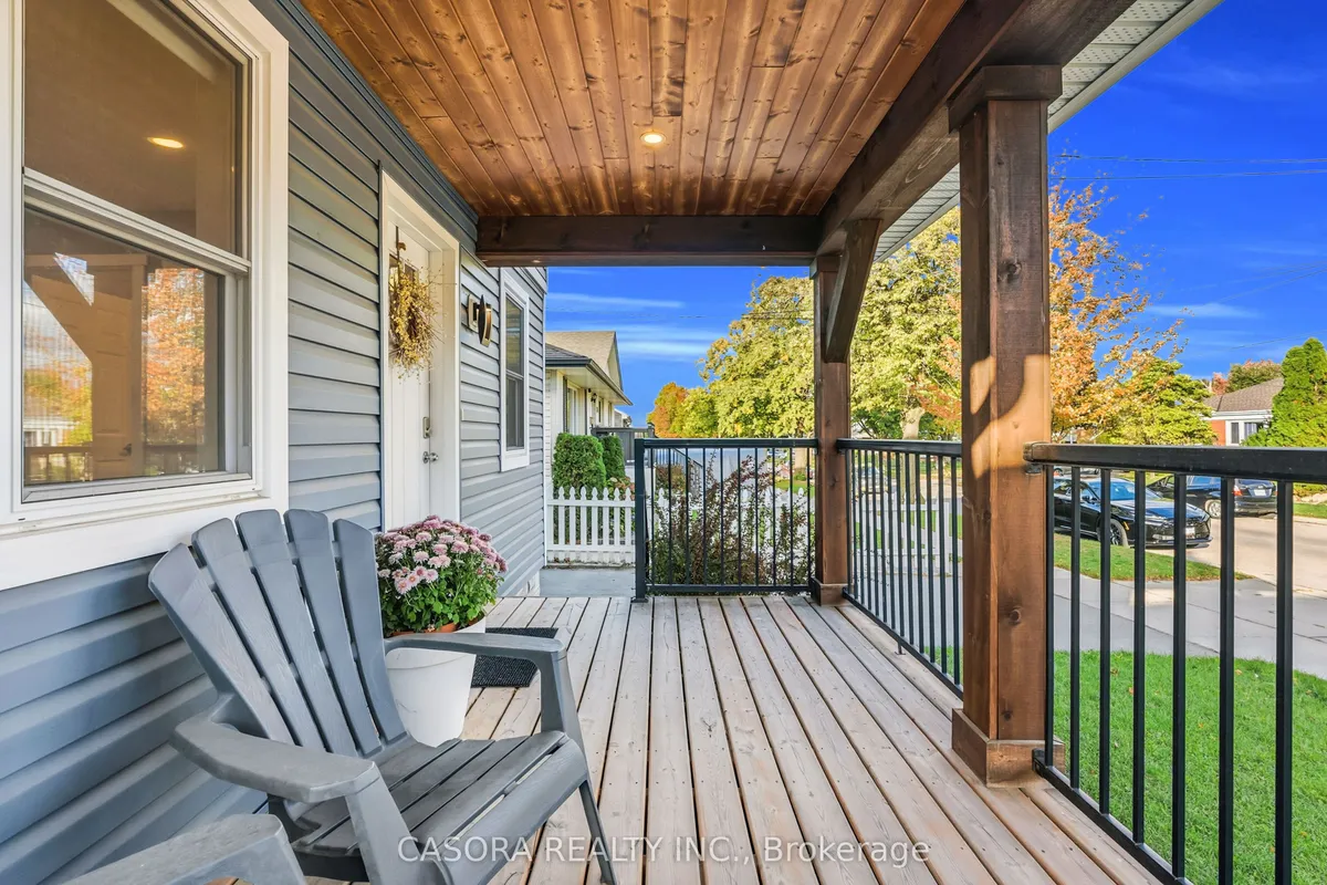 324 East 43rd Street, ON L8T 3C7