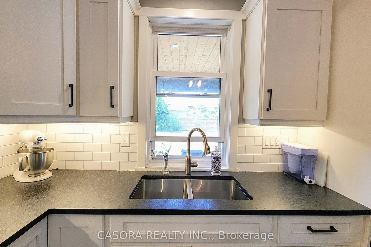 324 East 43rd Street, ON L8T 3C7