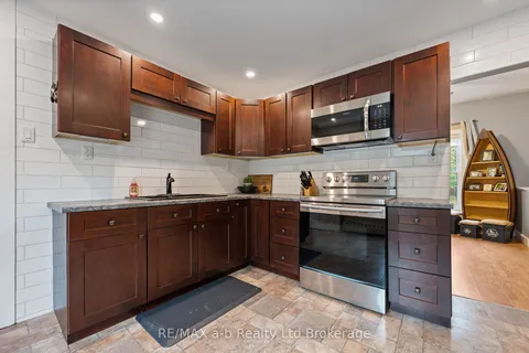 31 Concession Street, ON N4G 1R4