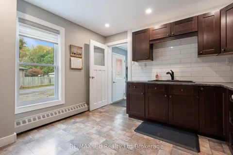 31 Concession Street, ON N4G 1R4