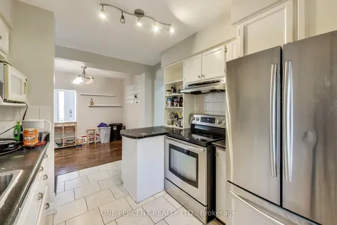 68 Harold Court, ON L8S 2R9