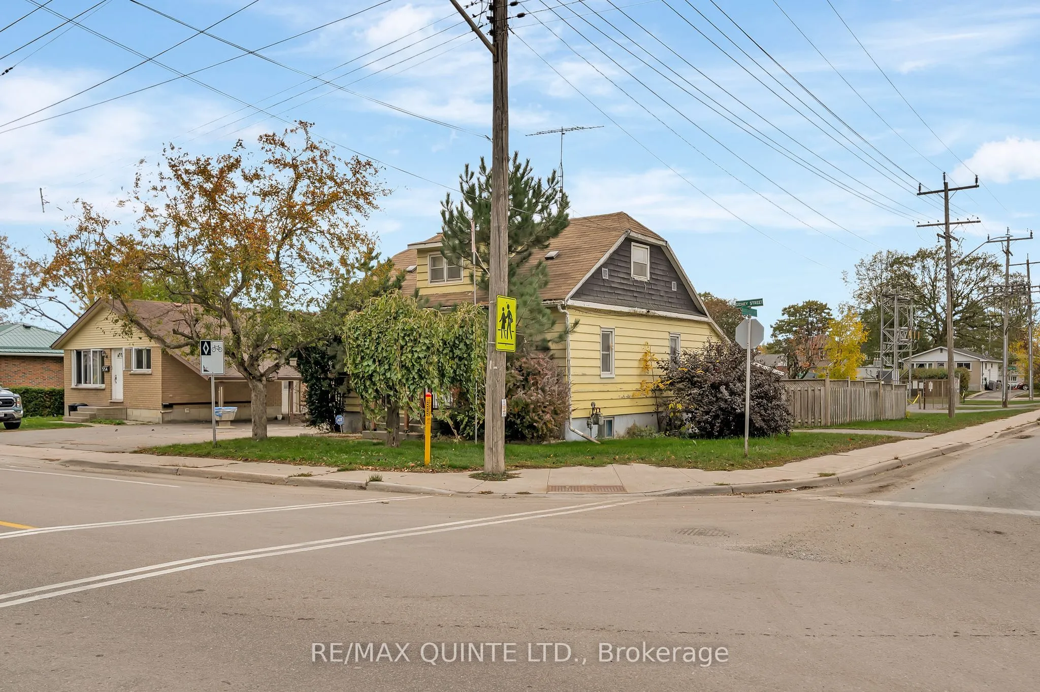 336 Sidney Street, ON K8V 2T9