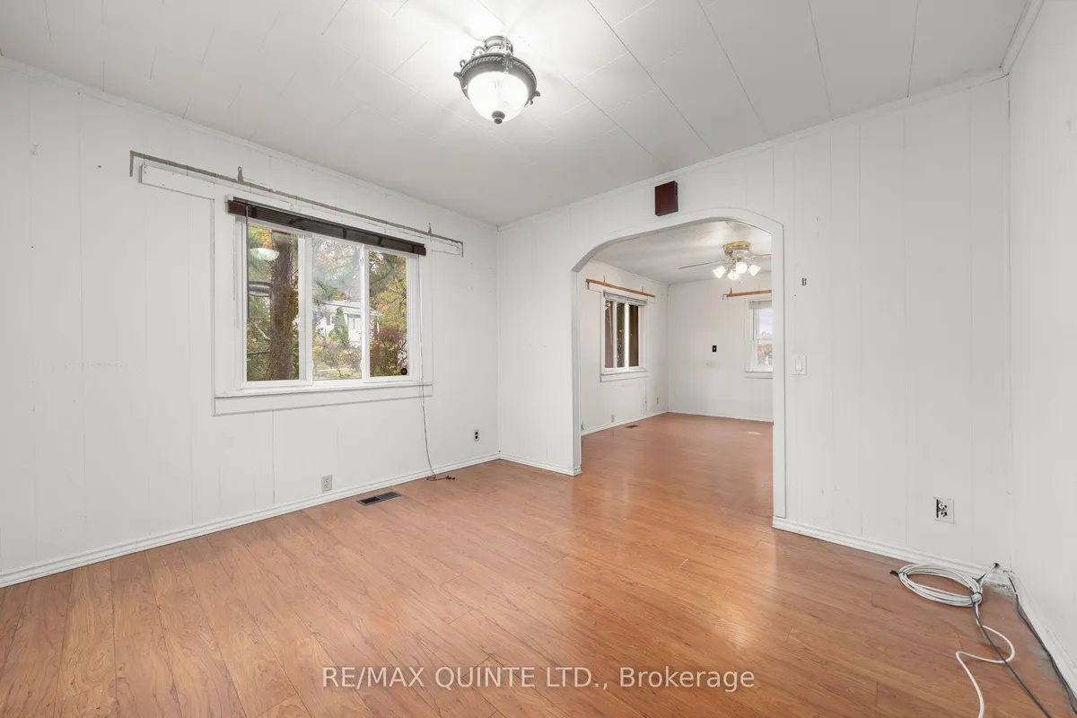 336 Sidney Street, ON K8V 2T9