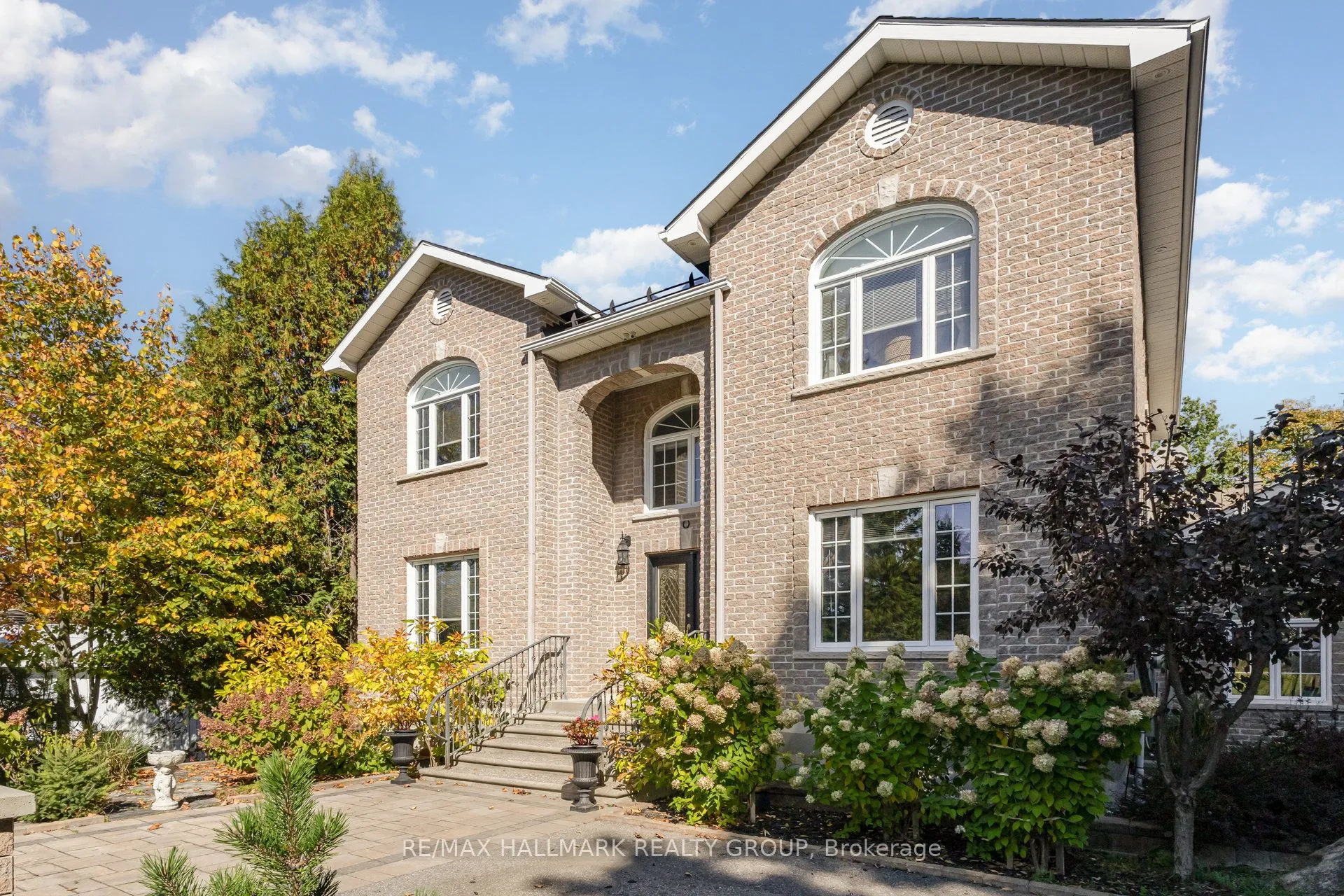 4633 Albion Road, ON K1X 1A4