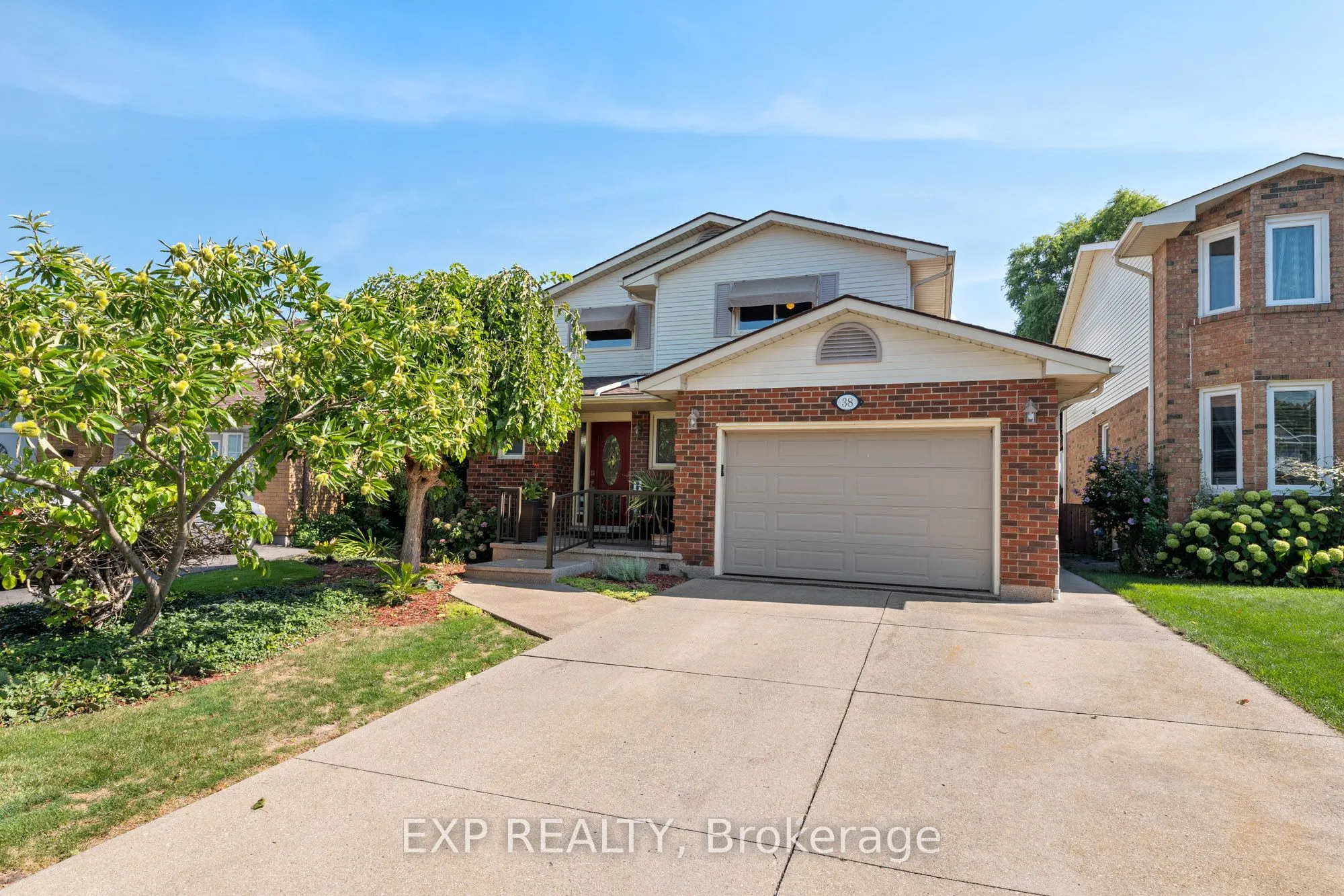 38 Capri Street, ON L2V 4S8