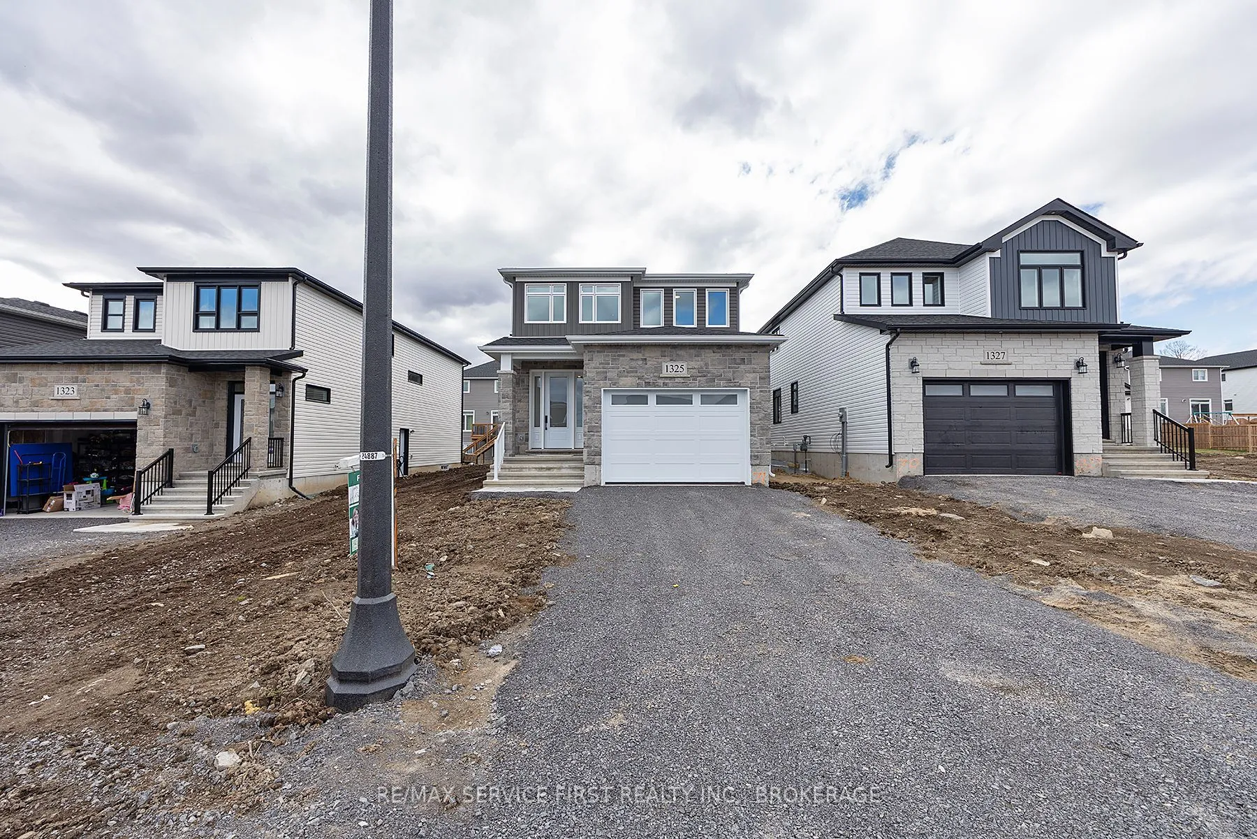 1325 Turnbull Way, ON K7P 0T6