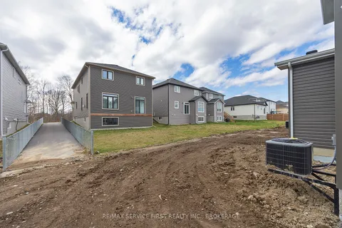 1325 Turnbull Way, ON K7P 0T6