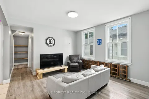 358 Simcoe Street, ON N6B 1J7