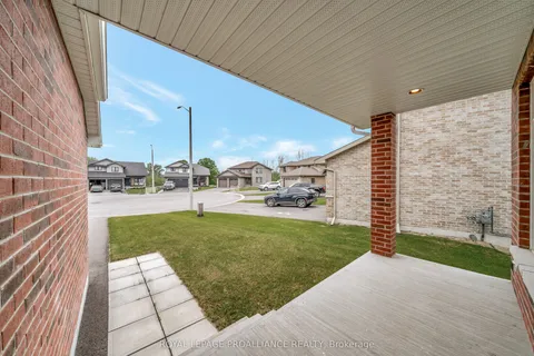 54 Lanark Drive, ON K8N 0G7