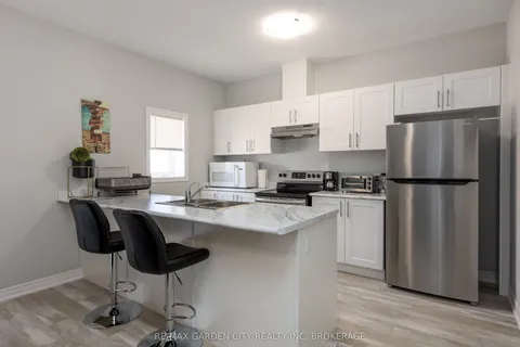 33 Bounty Avenue, ON L2V 0H3