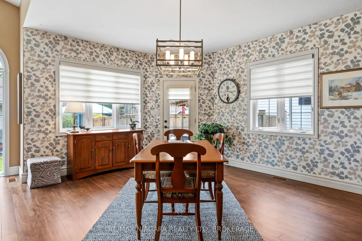 47 Rosemount Avenue, ON L3K 5P8