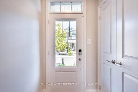 15 Pierre Trudeau Lane, ON L3M 0H4