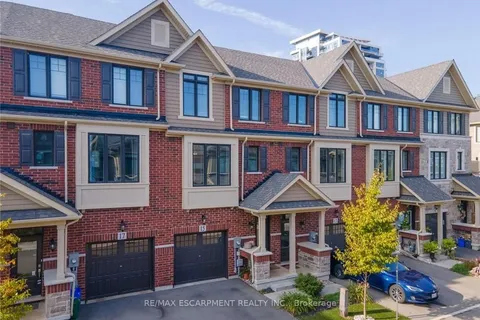 15 Pierre Trudeau Lane, ON L3M 0H4