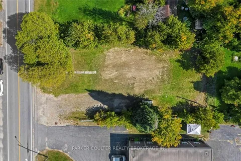 196 Yonge Street, ON P0A 1C0