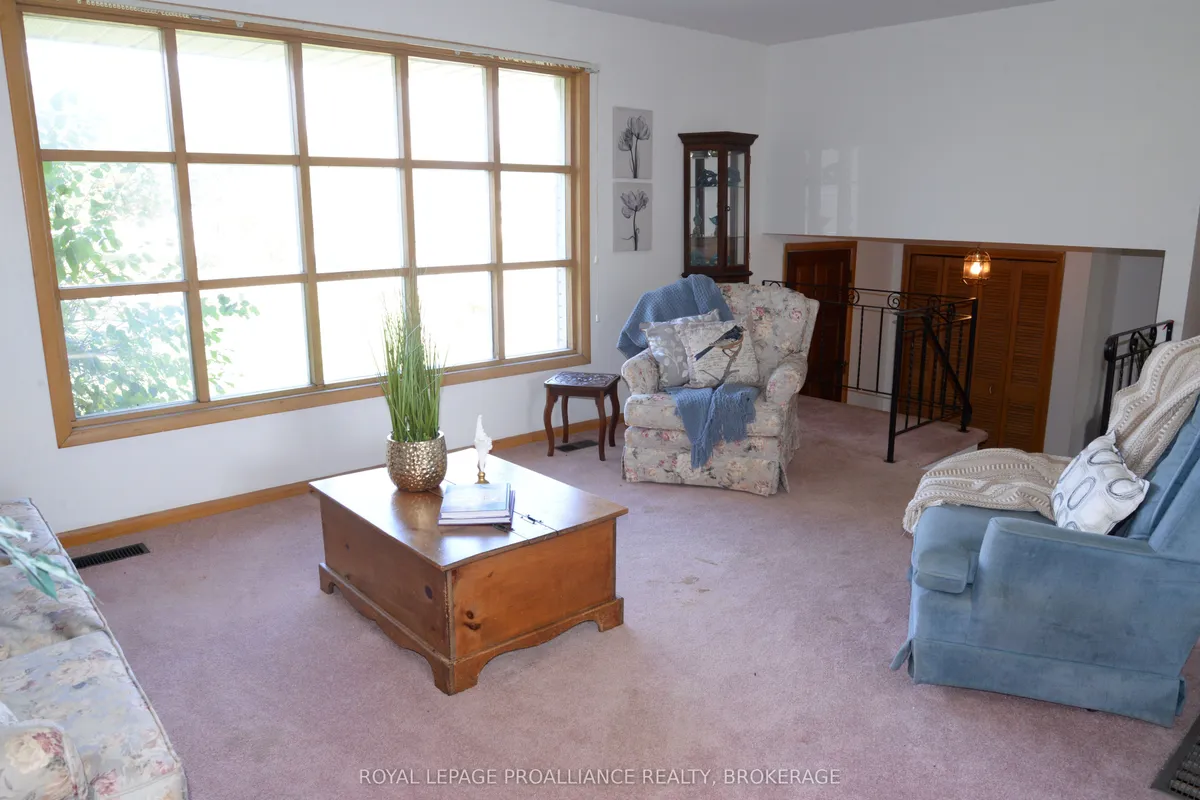 2229 Paul Boulevard, ON K7L 4V3