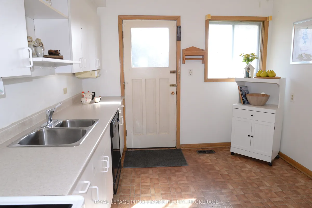 2229 Paul Boulevard, ON K7L 4V3