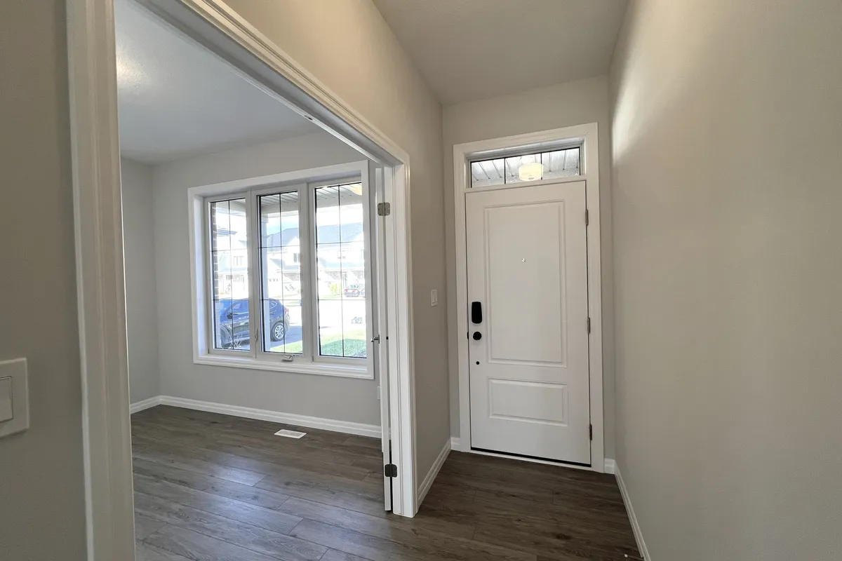 11 Canary Street, ON N4G 0K4