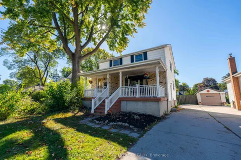 757 Wellington Street, ON N7T 1J4