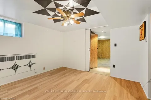 11 HOLTON Avenue, ON L8M 2L3