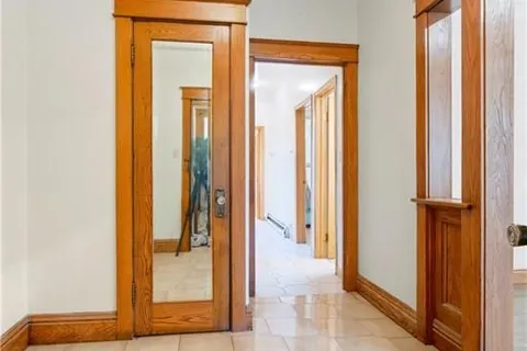 11 HOLTON Avenue, ON L8M 2L3