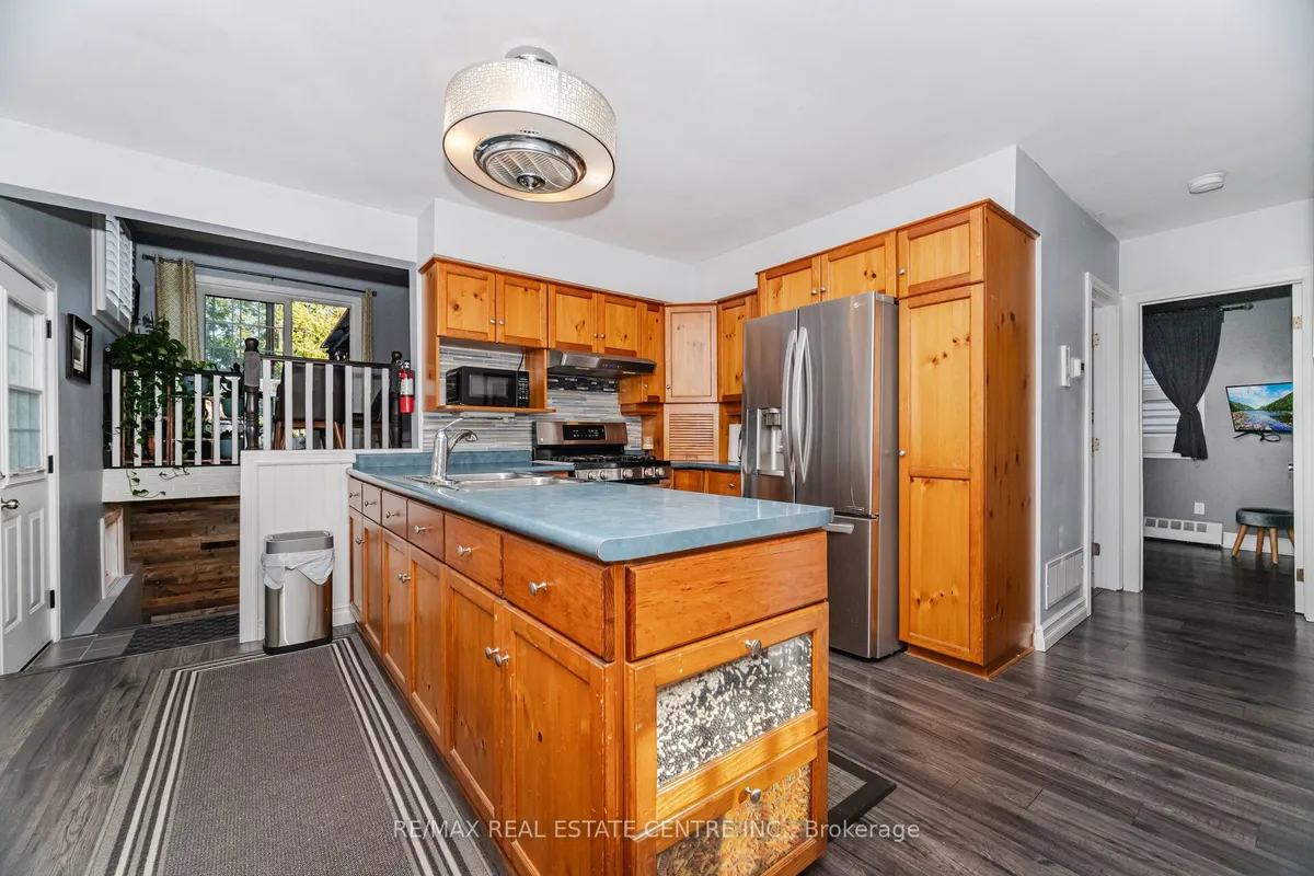 91 East 44th Street, ON L8T 3G9