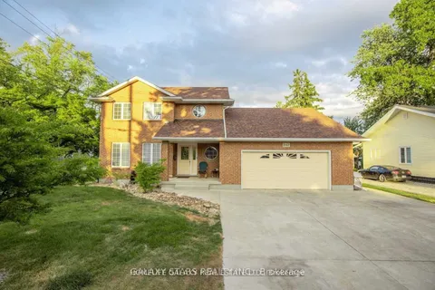 242 Aqueduct Street, ON L3C 1C4