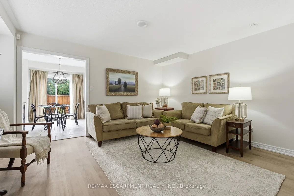 9 Slater Court, ON L8B 0K8