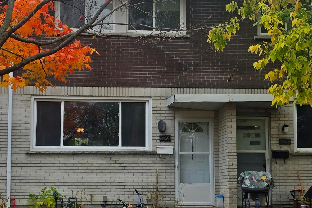 1506 A Lepage Avenue, ON K1Z 8C9