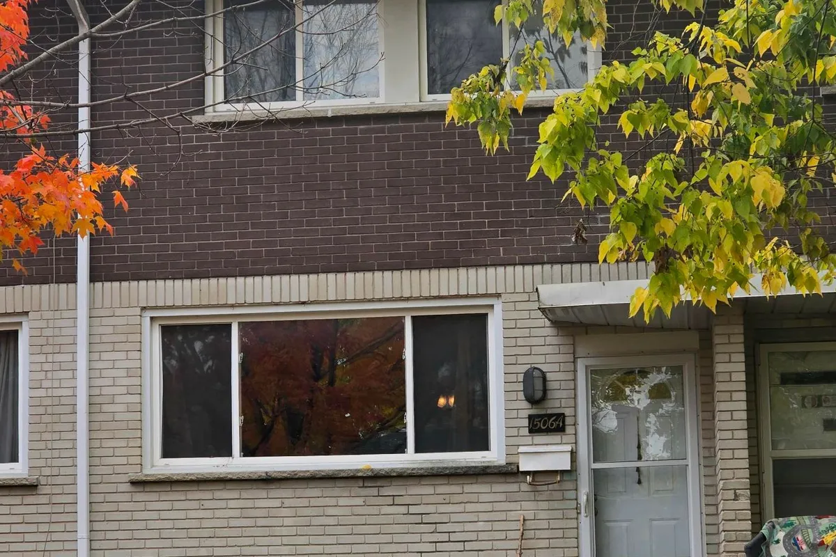 1506 A Lepage Avenue, ON K1Z 8C9