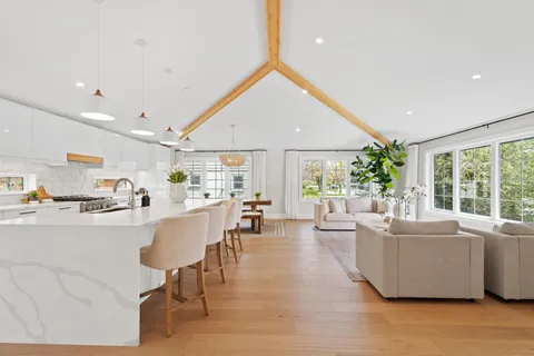 238 Bennett Street, ON N7A 1X9