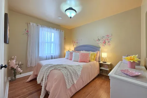 141 Mercury Avenue, ON L3K 2C8