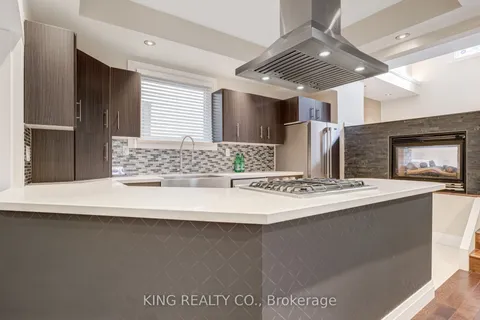 140 Sanford Avenue, ON L8L 5Z5