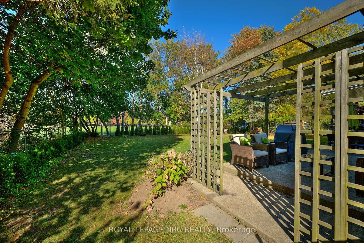 13 Damude Drive, ON L0S 1E0