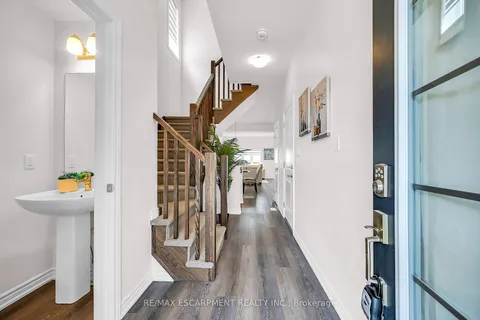 61 SOHO Street, ON L8J 0M6