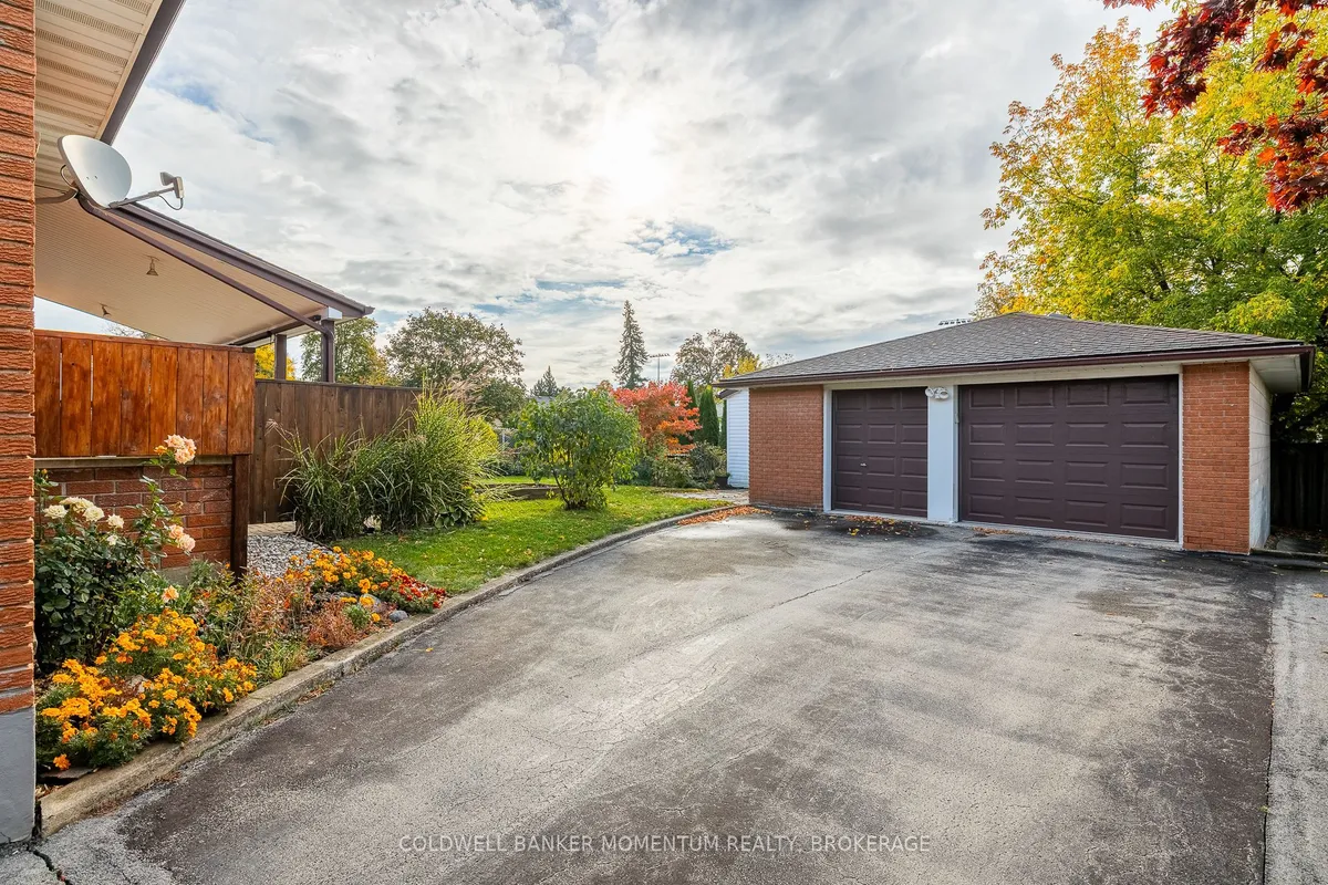 33 Rolling Acres Drive, ON L3C 3N4