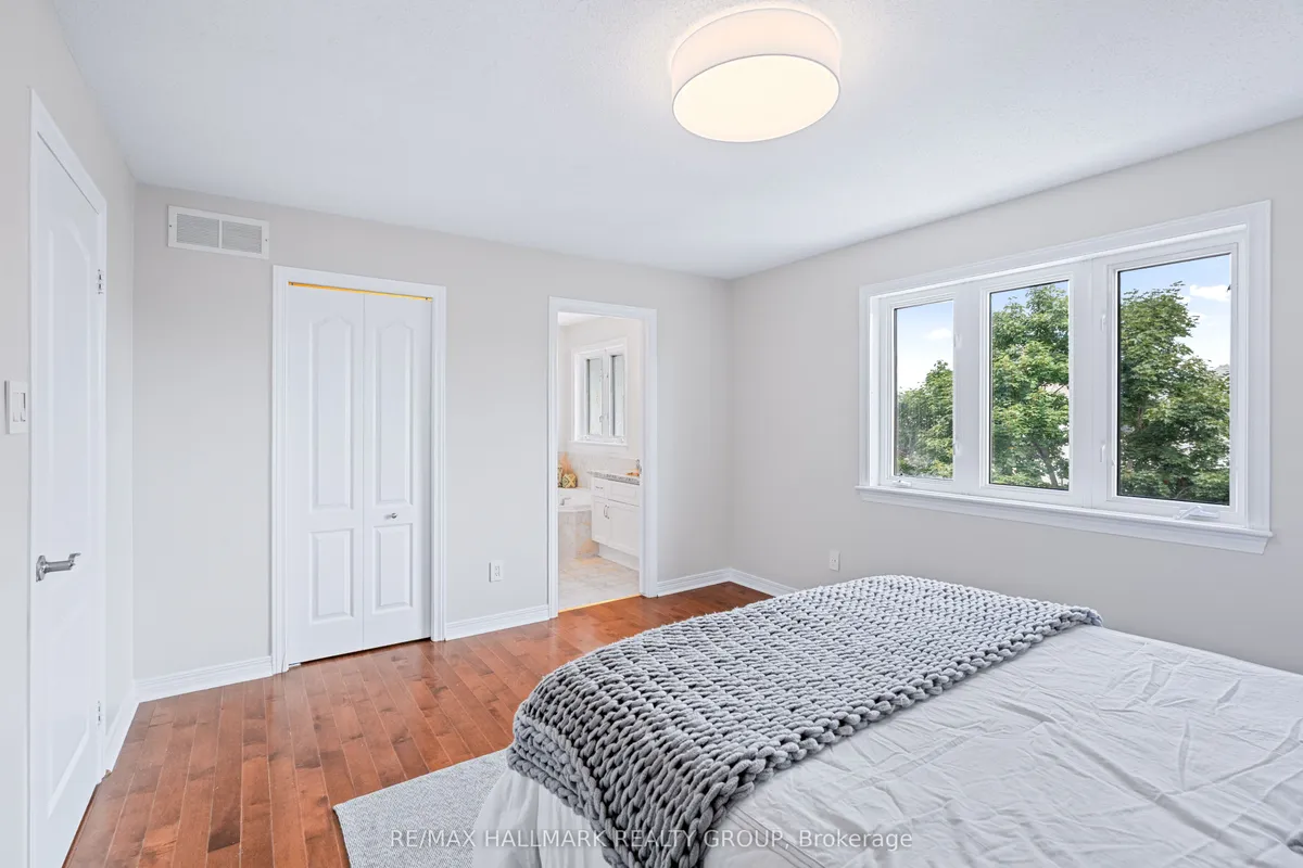 41 Smoketree Crescent, ON K2S 2B8