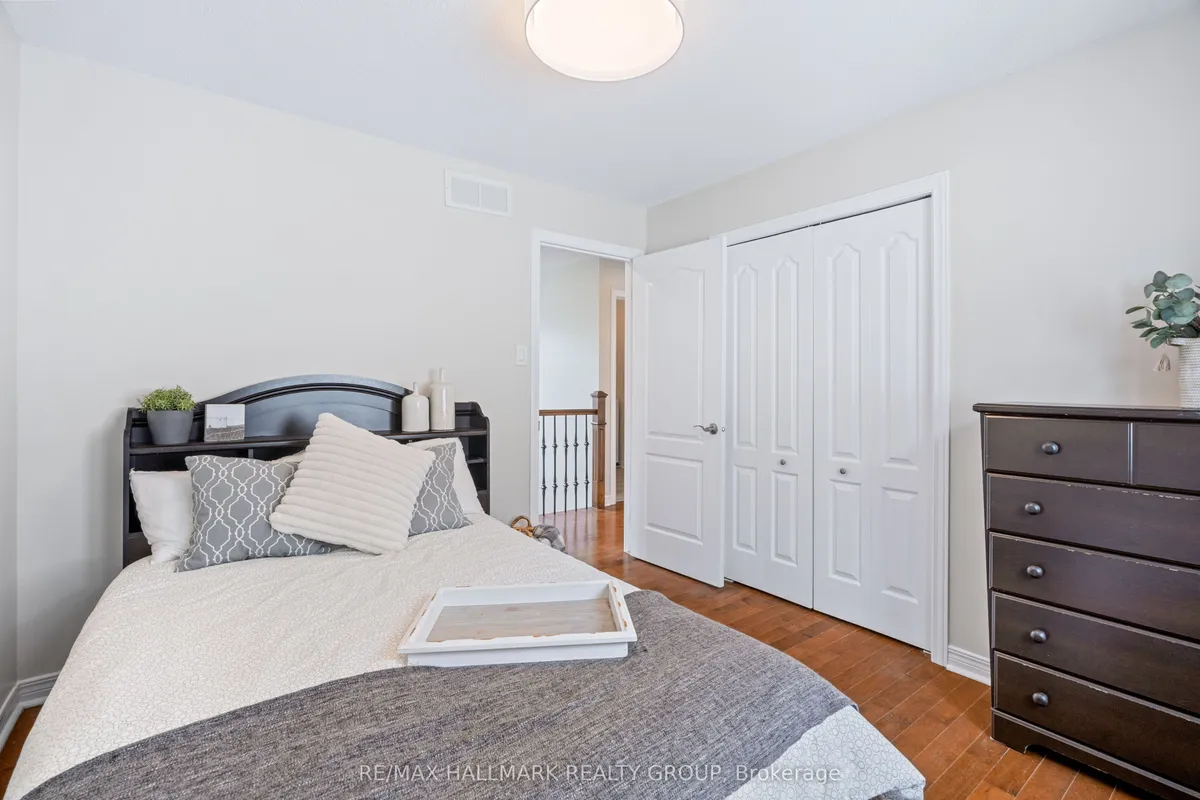 41 Smoketree Crescent, ON K2S 2B8