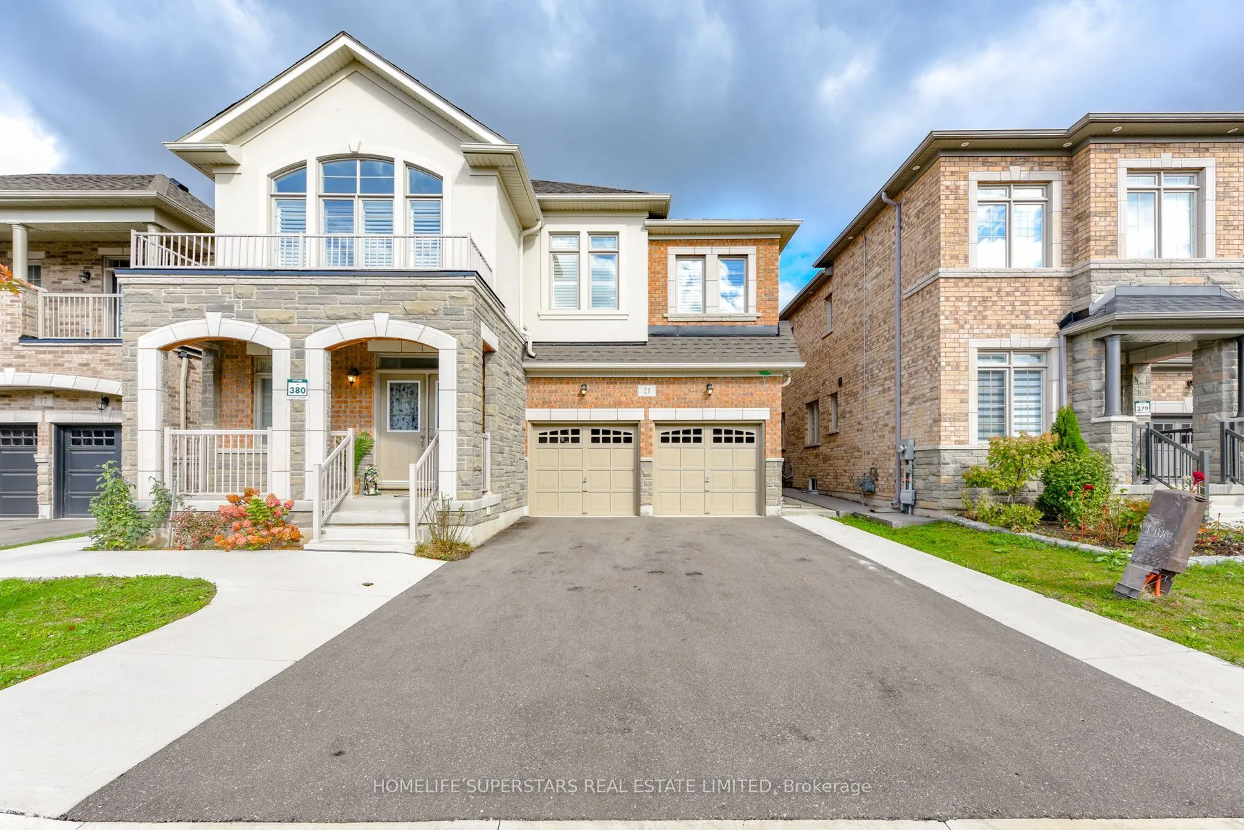 21 CATTAIL Crescent, ON L8B 1Z6