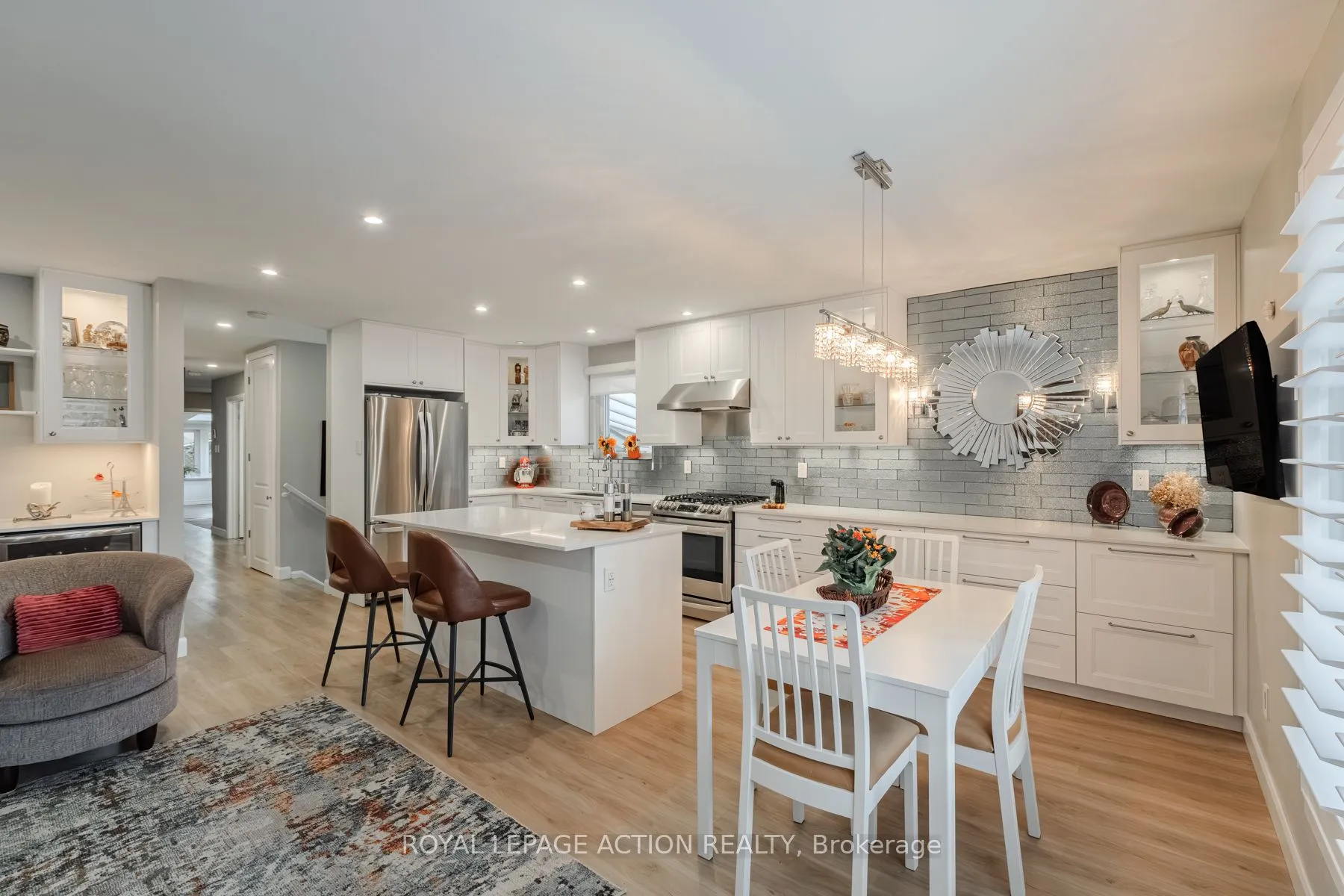 12 Inverness Street, ON N3V 1A8