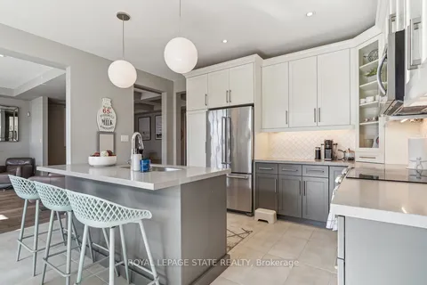 11 Secinaro Avenue, ON L9G 0C6